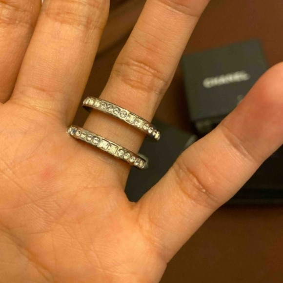 Chanel CC Ring - Picture 3 of 9